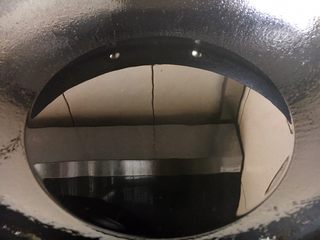 3、春节初二回娘家三鲜卤面四拌菜之四 糖醋面筋,锅热后放入大量的油。