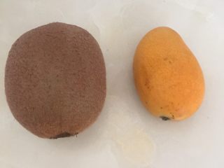 16、芒果披萨,猕猴桃，小芒果。