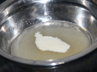 10、红豆蓉黑枣羹,隔水融化