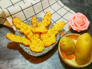 16、烤土豆泥,非常简单的一道健康小零食，也可以蘸着番茄酱，果酱吃。