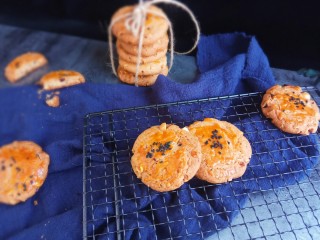 18、#家有烤箱#榛仁酥～酥到掉渣,酥酥脆脆，特别敢吃