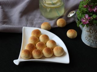 13、黄金椰蓉球,椰蓉球很香，记得多喝水