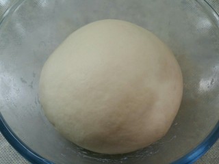 7、佛卡恰面包,面团发酵至原面团的1.5-2倍大小就可以了