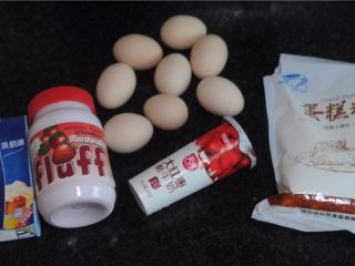 1、fiuff棉花糖淋面蛋糕,所有的食材准备好