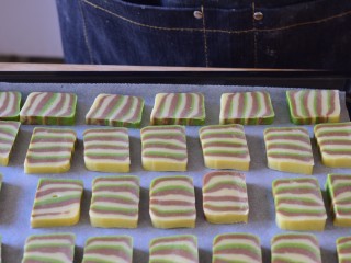 8、彩色饼干,切5毫米的片