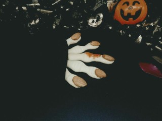 19、#万圣节#女巫手指饼干,撒上了少许番茄酱(^_^)