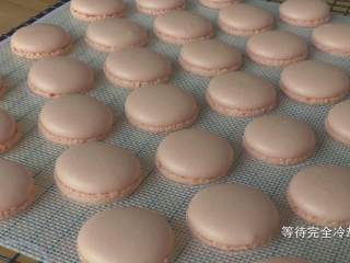 92、超详细马卡龙教程,等待完全冷却；