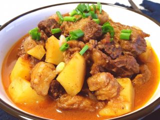 13、家常必备|土豆炖牛肉,超级好吃哦!!