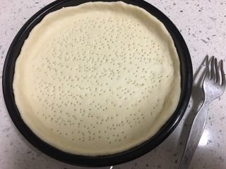 7、蔬菜牛肉披萨,叉子戳洞洞