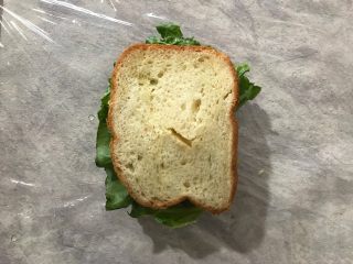 14、纸盒三明治,盖上去，并且轻轻压几下