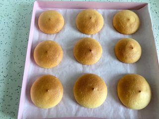 11、肉松小贝,出炉。