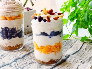 22、坚果草莓酸奶慕斯-午后甜品少女心,完成品