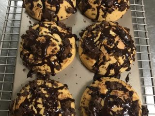 16、巧克力块玛芬 麦芬,这样香浓的麦芬就做好啦