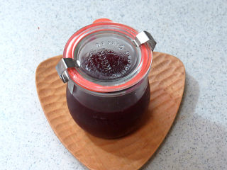 9、夏日冰饮【紫苏柠檬汁】,装瓶,放置冰箱冷藏储存,可保存两至三周