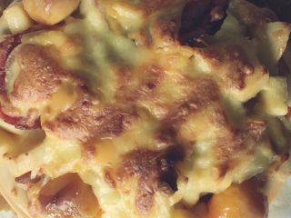 4、水果披萨????DIY,➕苹果块➕葡萄干