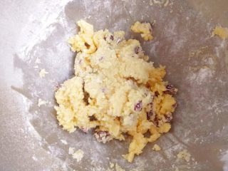 10、蔓越莓黄油曲奇,直到切拌均匀