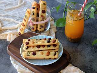 15、坚果薄脆曲奇,香酥的坚果薄脆曲奇