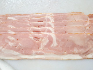 11、~创意披萨☺,准备培根。