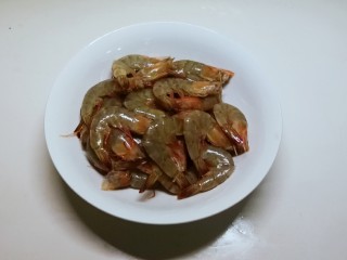 6、无水椒味虾,全部处理完毕