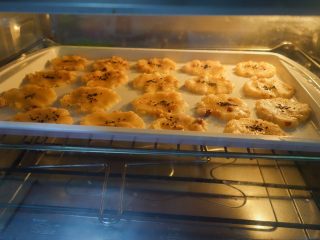 10、核桃酥,8、	烤箱180度20分钟