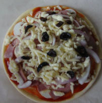 6、培根时蔬披萨 ,撒马苏，点缀些黑橄榄