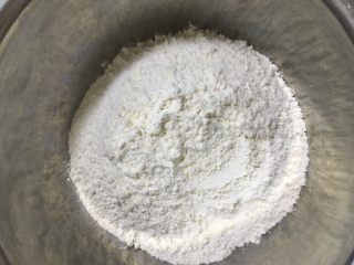 3、香甜的苹果派,低筋面粉过筛