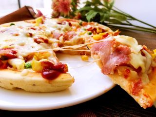 16、培根时蔬披萨,赶快吃上一口吧。