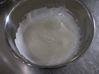 12、轻乳酪蛋糕,糖粉分两次加入