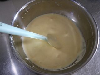 16、轻乳酪蛋糕,拌均的面糊细腻光滑