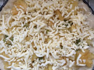 30、菠萝披萨,撒芝士