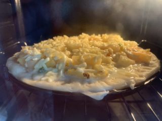 32、菠萝披萨,烤18分钟