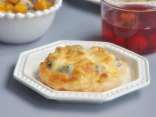 13、水果披萨,清爽的水果披萨，最适合夏天了。