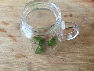 4、莫吉托(改良版),放入杯中;