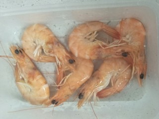 2、西兰花虾仁鸡蛋派,煮熟