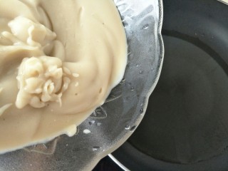 12、Diy月饼馅料～莲蓉馅,倒入莲蓉