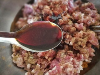 16、中式点心+钱袋白菜肉包,3勺酱油，