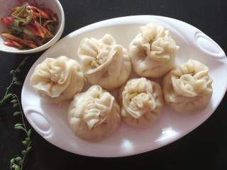33、中式点心+钱袋白菜肉包,漂亮的钱袋包子，皮薄馅大，鲜香美味！