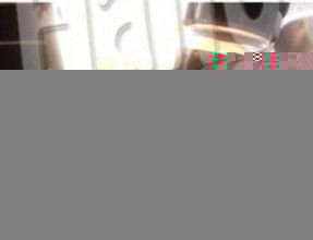 5、茄汁奶油吐司披萨,撒上黑胡椒和香料，入微波炉叮1-2分钟，即可