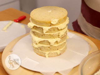 8、基础滴落蛋糕，可以做出无限种高大上的造型,8、做滴落蛋糕很重要的一点就是蛋糕要够高，这样才有地方滴落，要不然成品效果就不好