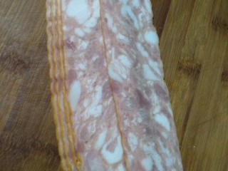 2、家庭版黑椒牛柳披萨,培根