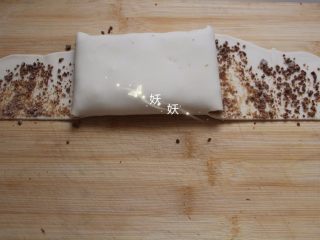 12、红糖烫面千层饼,再次上翻。