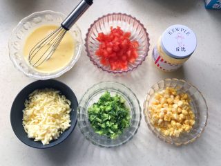 12、馄饨皮蛋奶挞,准备完毕