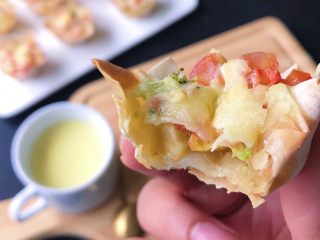 22、馄饨皮蛋奶挞,超级美味的一道餐后小点