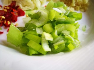 12、牡蛎菠菜,切葱花