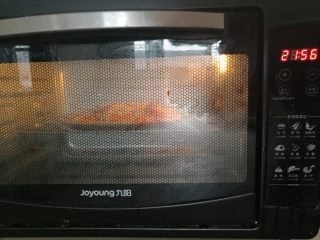 18、鸡肉田园披萨,17.最后撒上一层马苏里拉芝士碎