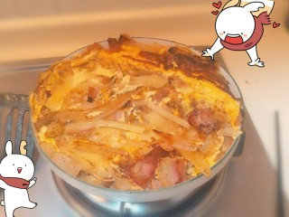 9、✨黄金培根土豆饼✨,完成蛋嫩嫩哒奶油香味培根土豆像薯条????一样喜欢！