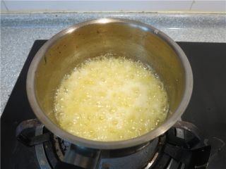 13、好吃的根本刹不住啊--焦糖杏仁酥饼,小火加热搅拌混合至溶化