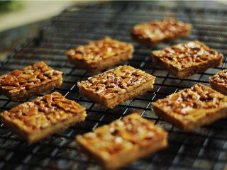 21、好吃的根本刹不住啊--焦糖杏仁酥饼,