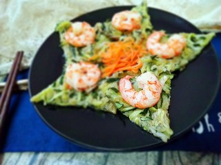 13、鲜虾青瓜烙,成品。