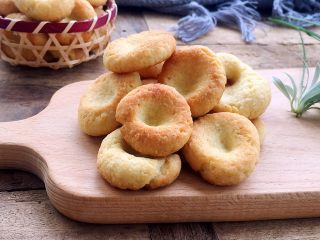 21、椰蓉酥,满口椰香味，非常好吃。